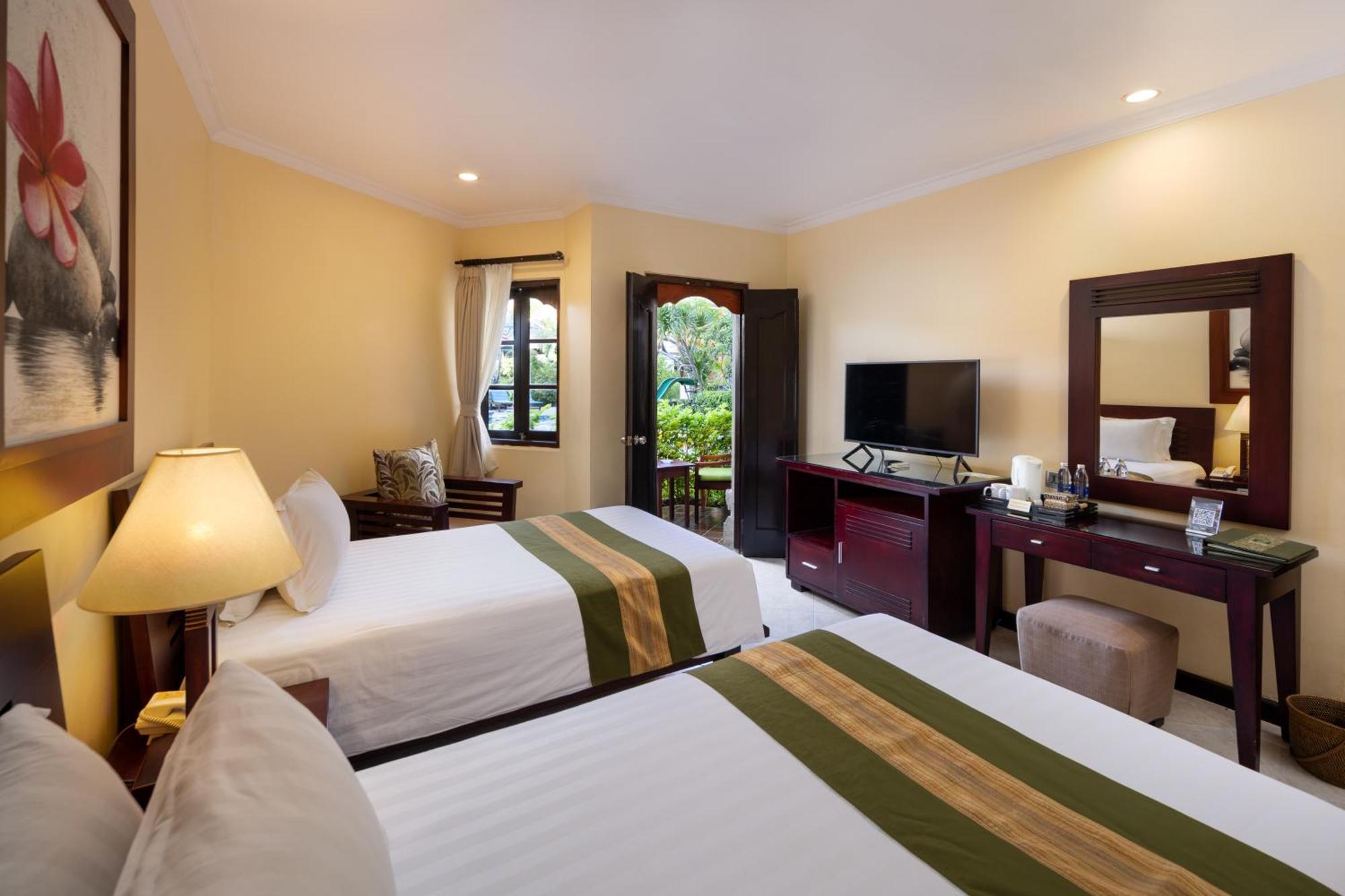 Adi Dharma Hotel Kuta Кута Экстерьер фото
