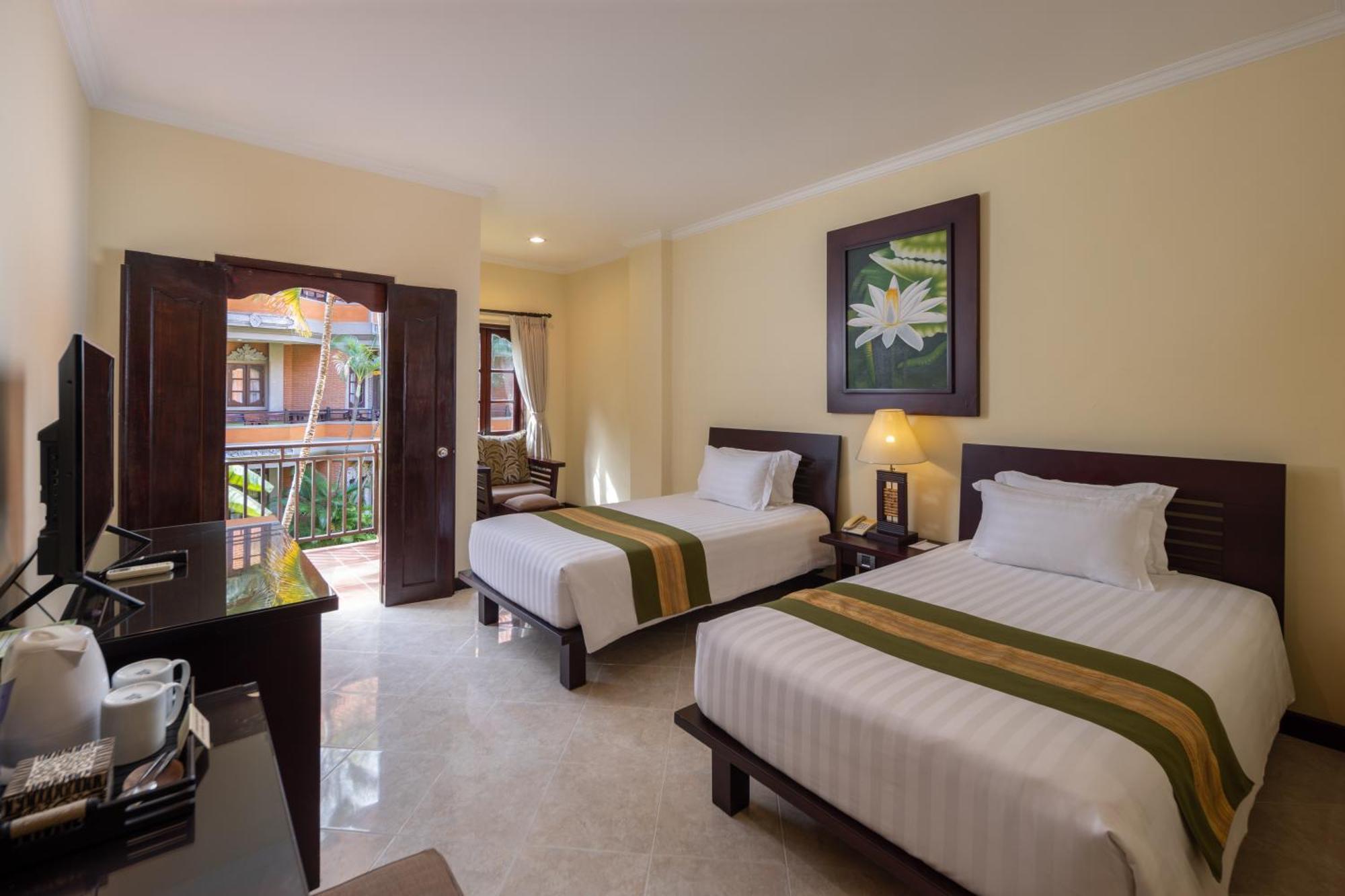 Adi Dharma Hotel Kuta Кута Экстерьер фото